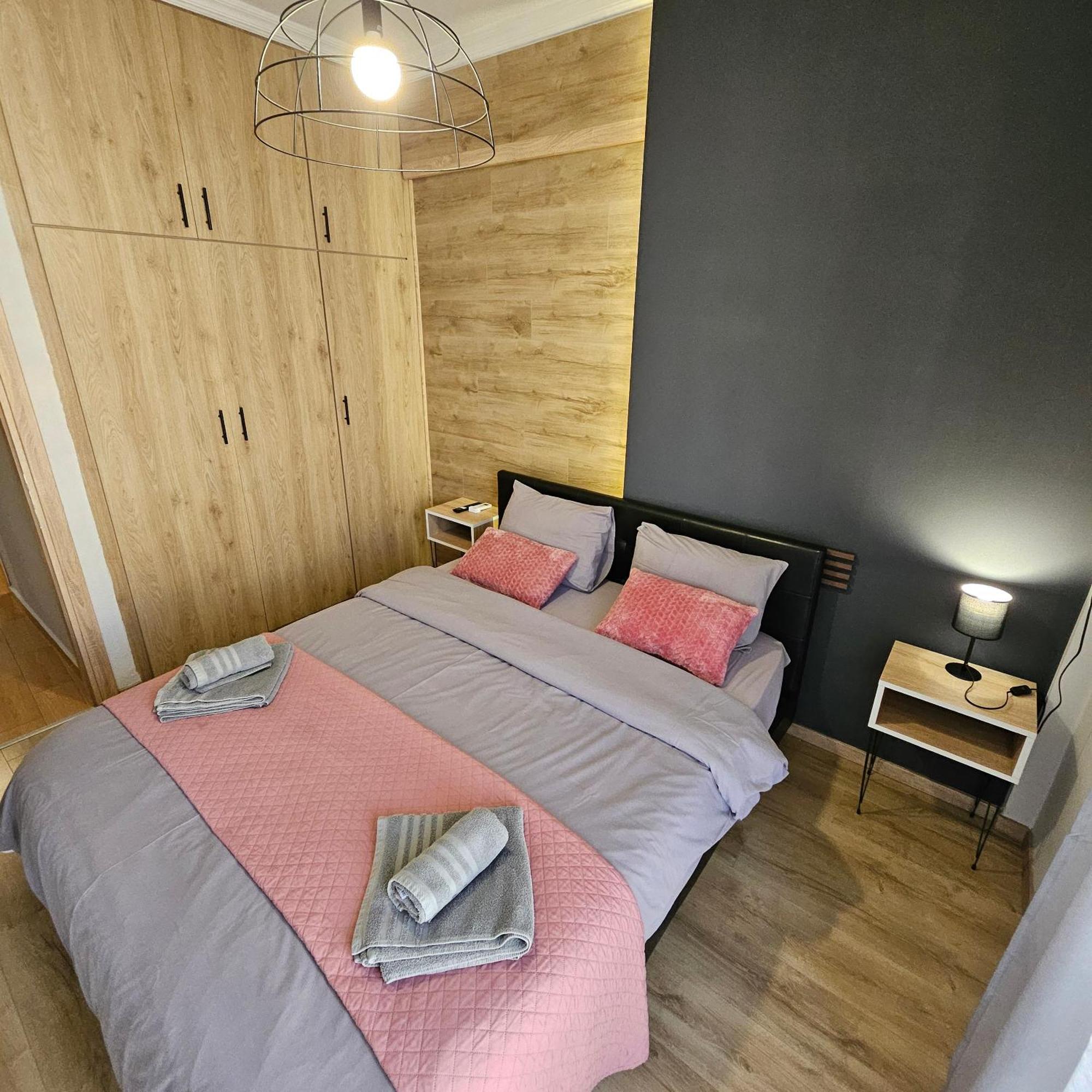 Central 3 Modern Apartment With Free Parking Serres Ngoại thất bức ảnh