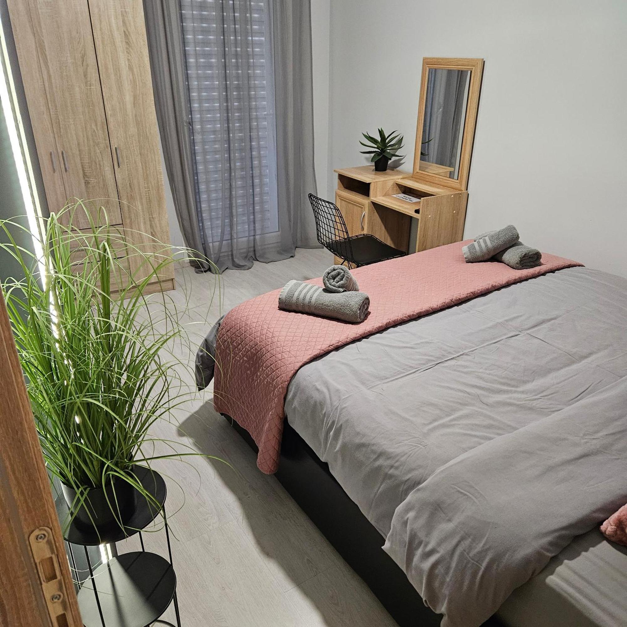 Central 3 Modern Apartment With Free Parking Serres Ngoại thất bức ảnh